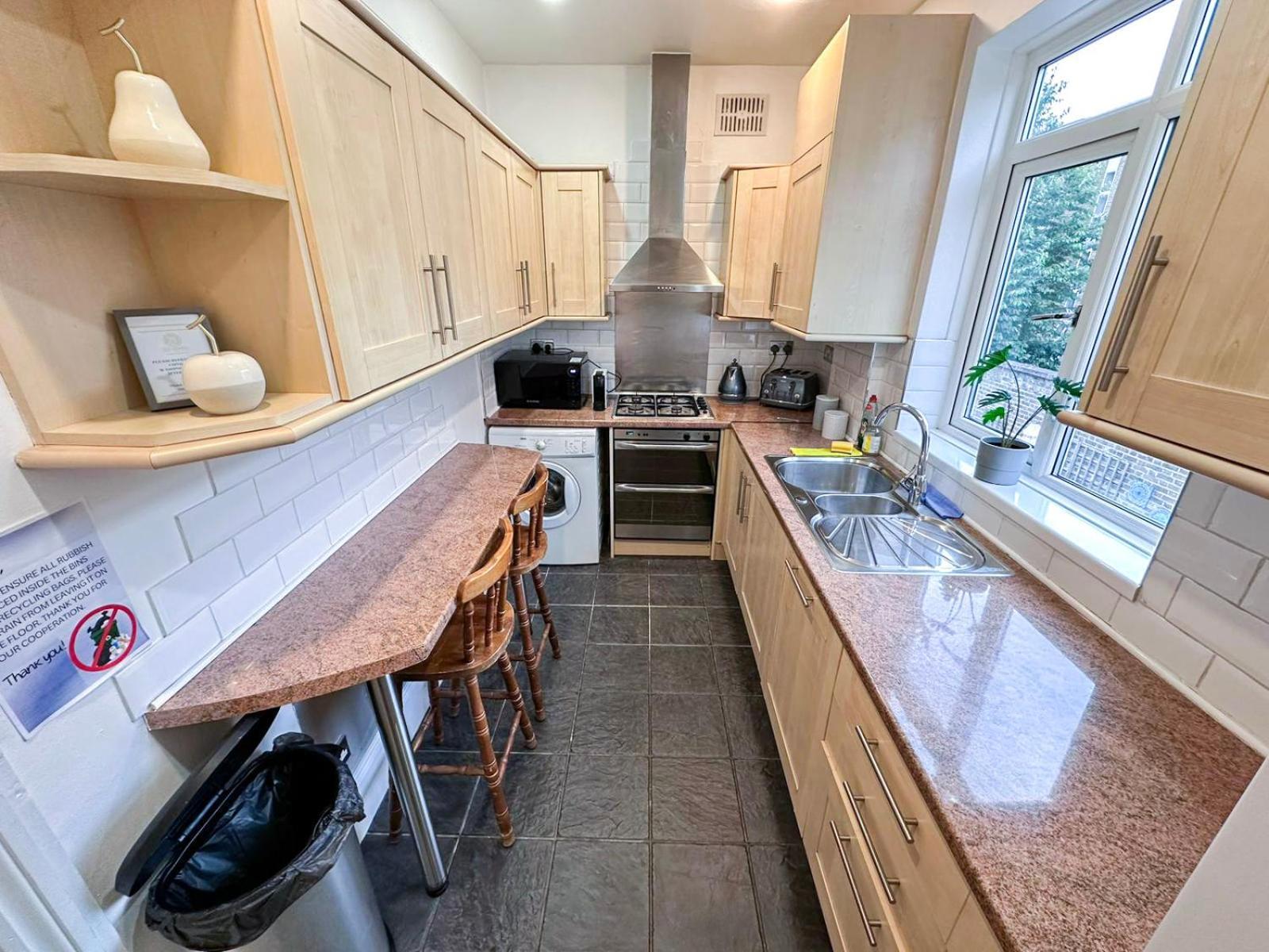 Lovely 3 Bedroom Maisonette With Private Roof Terrace In Hammersmith London Kültér fotó